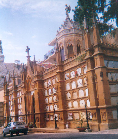 Le cimetière de Caltanissetta