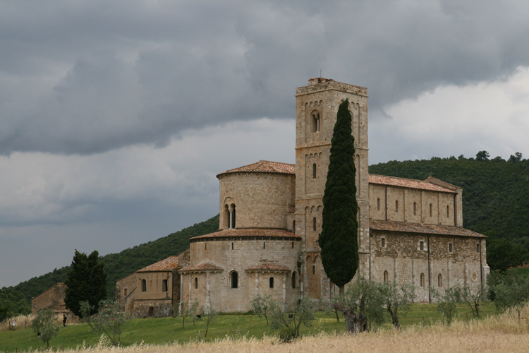  abbaye de sant'Antimo