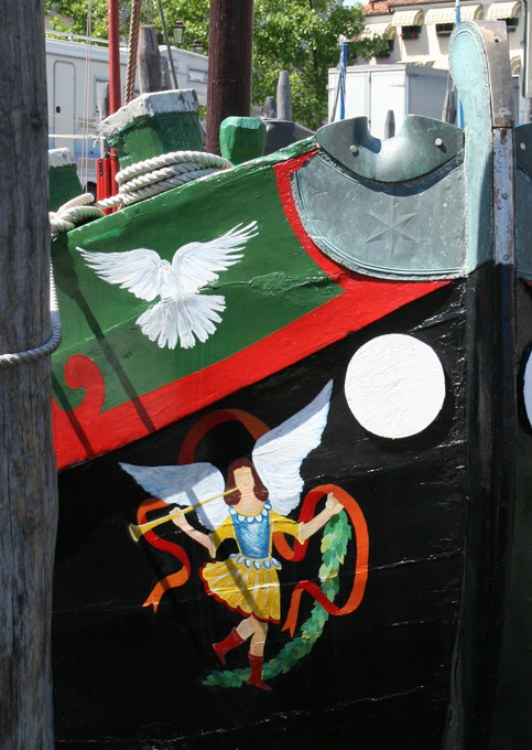 Traditions de Chioggia les bateaux peints