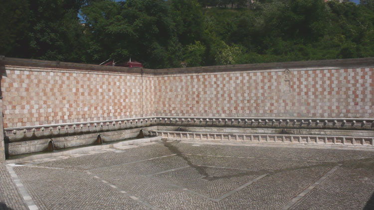 Fontaine des 99 Cannelle 