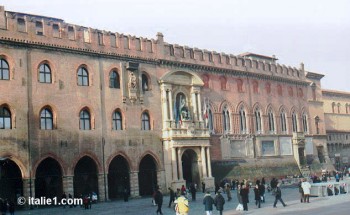 Palais d'Accursio à Bologne