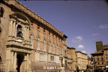 Palais d'Accursio à Bologne
