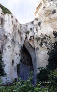 oreille de Denys dans les Latomies du parc archéologique Neapolis de Syracuse