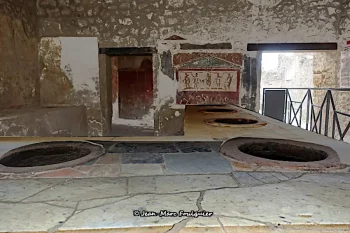 Thermopolium de Vetutius Placidus à Pompéi